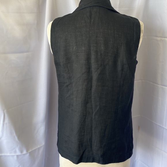 Harold’s black blouse - Picture 3 of 5